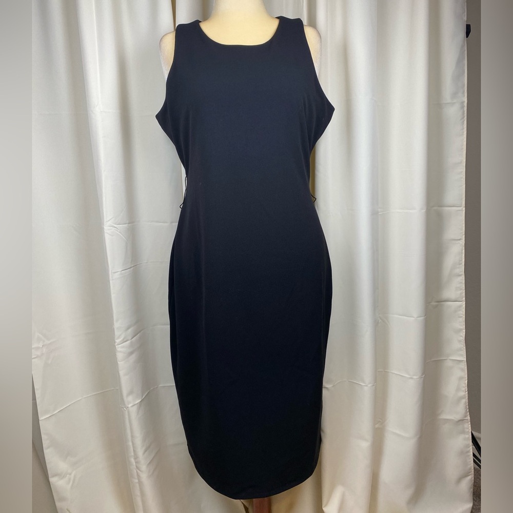 Gibson Latimer Classic Black Midi Dress